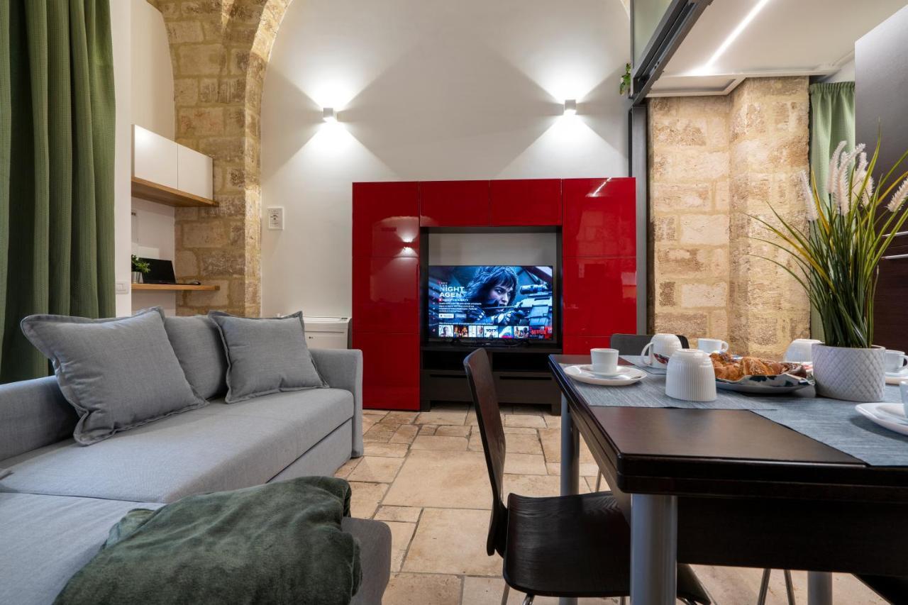 Stazione & Politecnico Stylish Apt With Netflix Bari Dış mekan fotoğraf