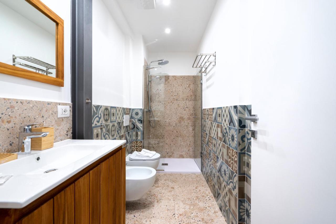Stazione & Politecnico Stylish Apt With Netflix Bari Dış mekan fotoğraf
